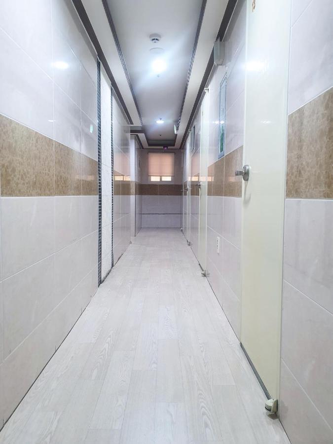 Hostel Hub House Livingtel Seoul Exterior foto